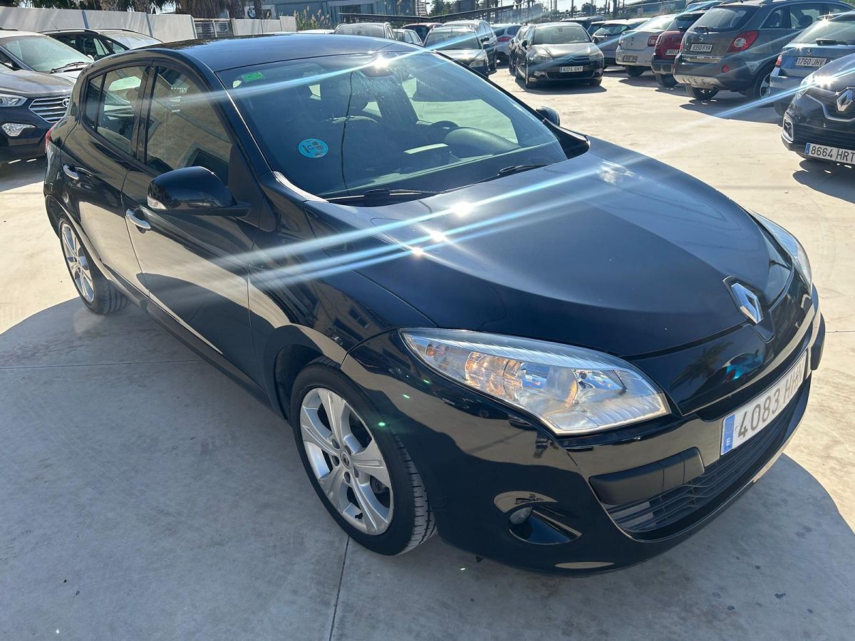 RENAULT MEGANE DYNAMIQUE 2.0 AUTO SPANISH LHD IN SPAIN 89000 MILES 1 OWNER 2011